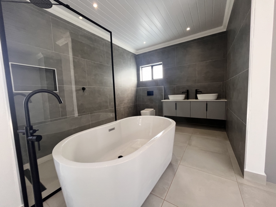 3 Bedroom Property for Sale in Wilkoppies North West